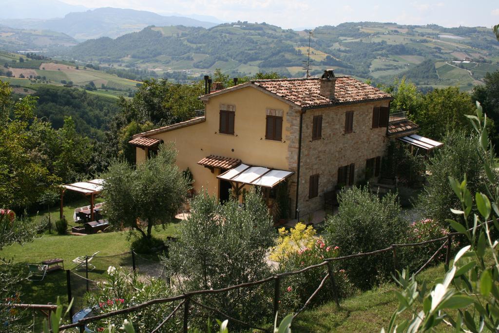 Agriturismo Il Sentiero Villa Montalto delle Marche Luaran gambar