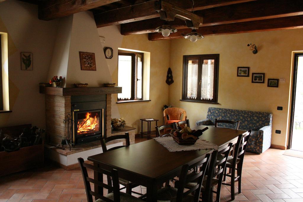 Agriturismo Il Sentiero Villa Montalto delle Marche Luaran gambar